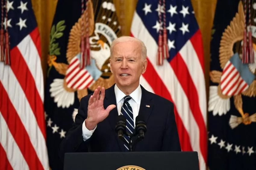 Joe Biden adelanta al 19 de abril la fecha límite de inscripción para recibir la vacuna