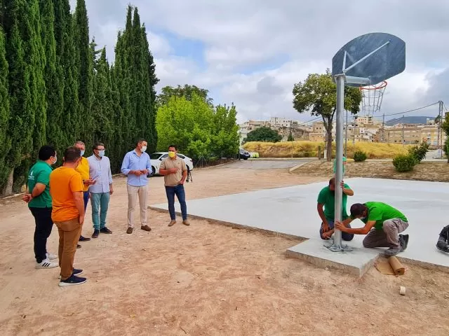 Caravaca habilita el exterior del pabellón Corbalán para fomentar el deporte al aire libre