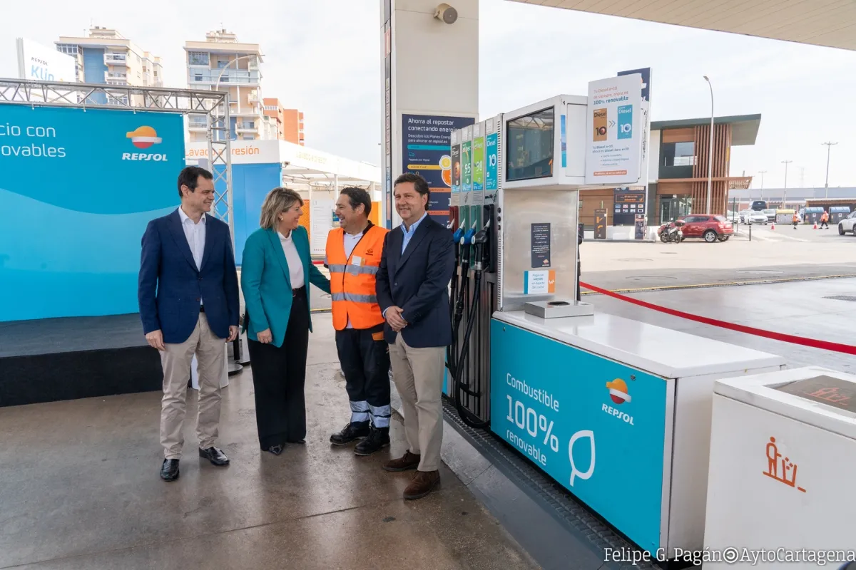 Cartagena alberga la primera planta de Repsol que produce combustible 100% renovable a toda España