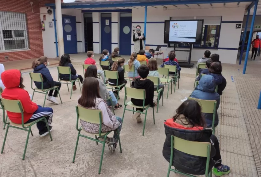 Cartagena concluye con éxito el primer trimestre de cursos y talleres de sus programas educativos