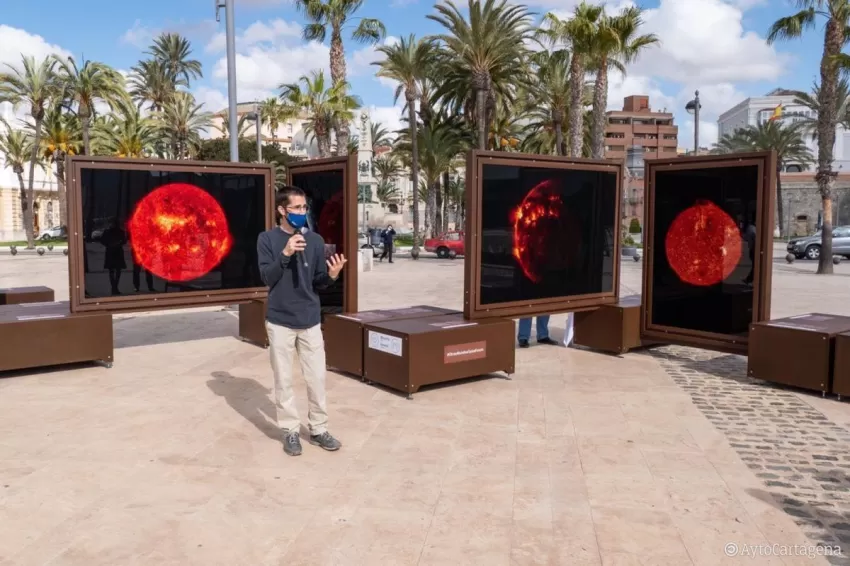 Cartagena se convierte en un museo a cielo abierto con la exposición 'Otros mundos'