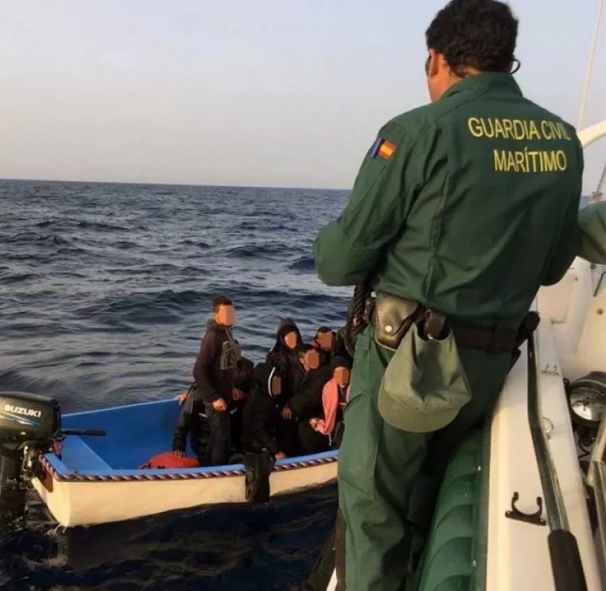 Interceptan cuatro pateras con 130 inmigrantes argelino