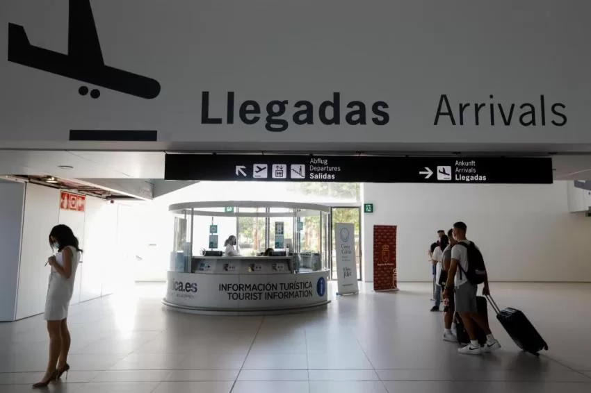 El Aeropuerto Internacional Región de Murcia recupera en julio el 82,7% del tráfico de pasajeros del mismo mes de 2019