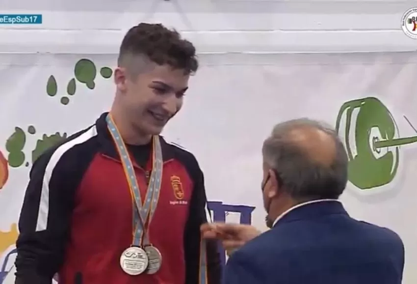 El joven murciano David García consigue tres platas en el Campeonato de España de halterofilia Sub 17