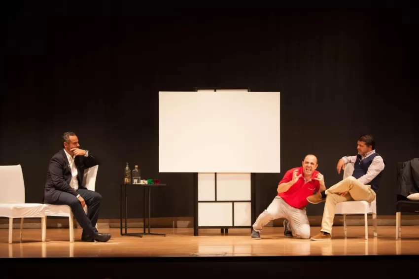 El Teatro Circo Apolo de El Algar acoge la adaptación teatral de 'Art', de Jasmina Reza