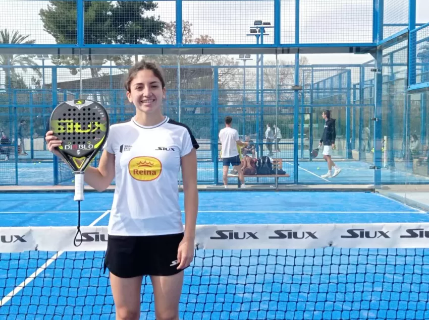 Nuria Vivancos, la deportista murciana que compagina el pádel profesional con medicina