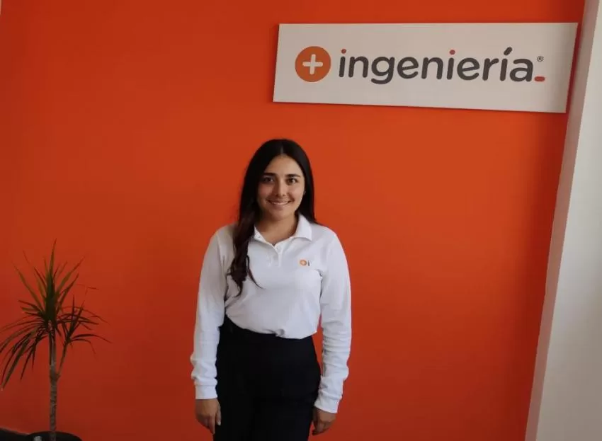Fichan a una alumna colombiana del máster en Energías Renovables de la UPCT para abrir una filial en su país