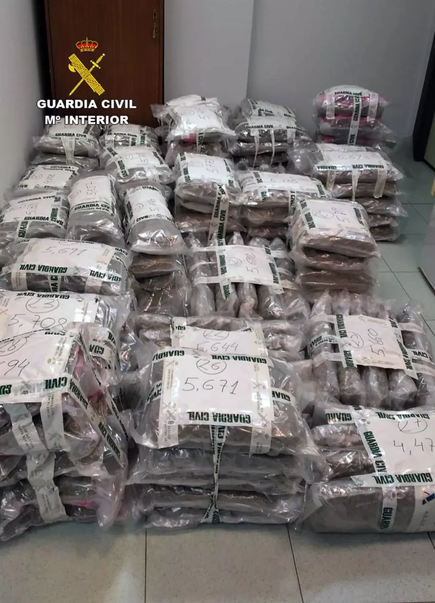Guardia Civil frustra el envío de 161 kilos de marihuana a Irlanda en camiones de una empresa de Fortuna
