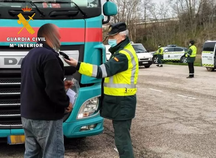 Investigan a un murciano en Burgos por sextuplicar la tasa de alcohol cuando conducía en zigzag un camión