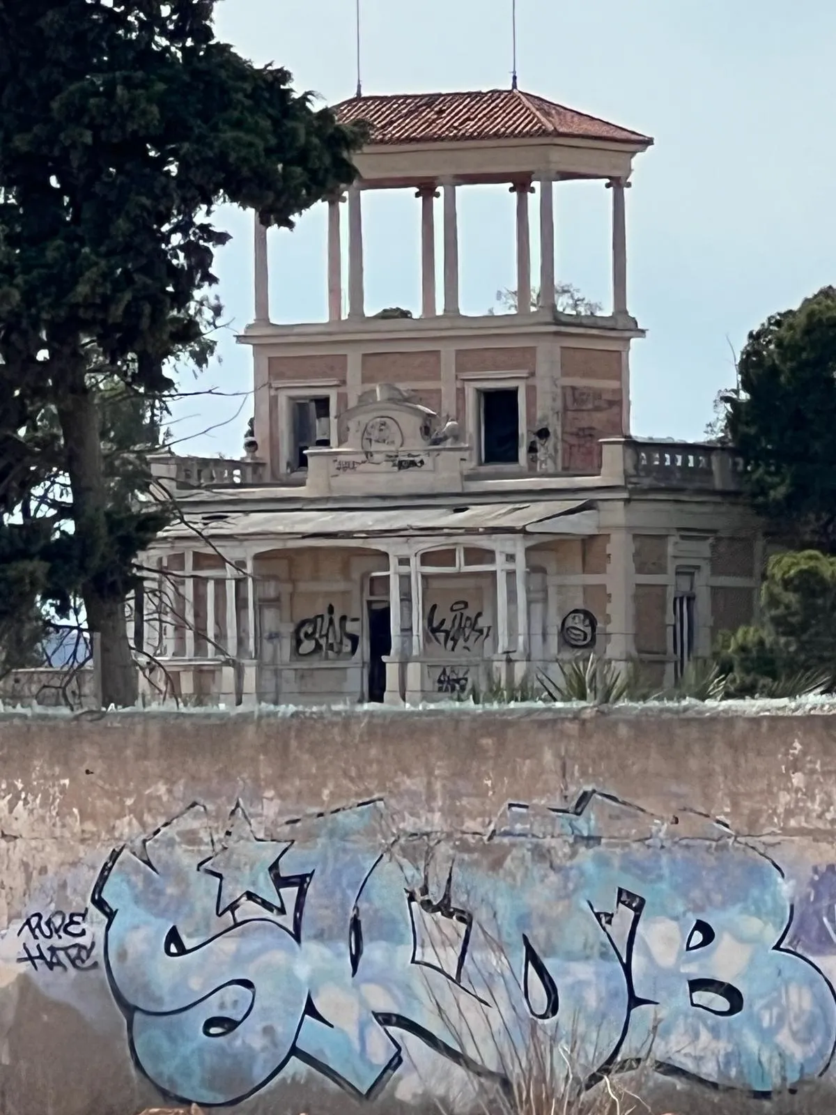 La Asociación Cartaginense denuncia vandalismo y accesos incontrolados a Villa Calamari