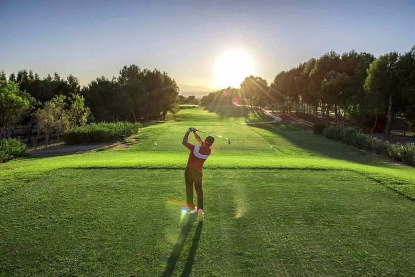 La Región recibió 165.000 aficionados al golf en 2019 que originaron 2 millones de pernoctaciones