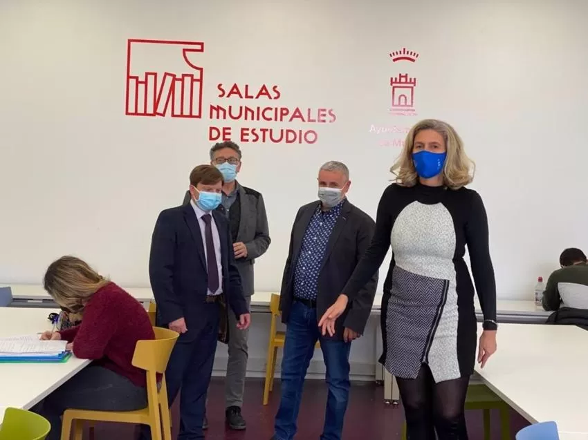 Las once salas de estudio municipales en Murcia abrirán los siete días de la semana