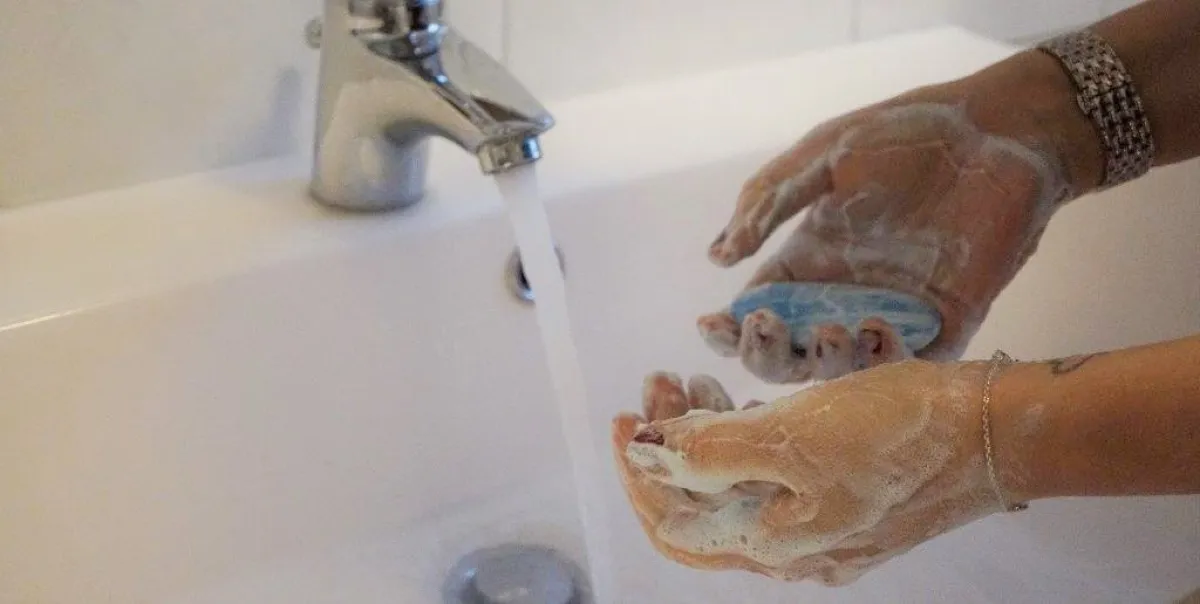 Lavarse las manos cinco veces al día reduce hasta la mitad la probabilidad de contagio de enfermedades