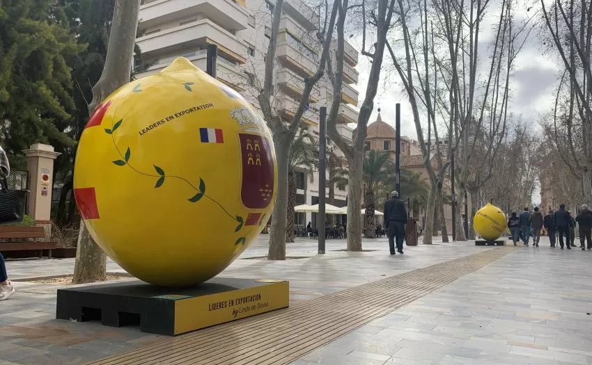Lemon Art: ¿Qué significan los limones gigantes del centro de Murcia?