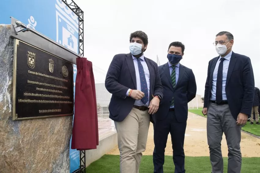 López Miras inaugura el campo de fútbol del futuro complejo deportivo de la Facultad de Ciencias del Deporte de la UMU