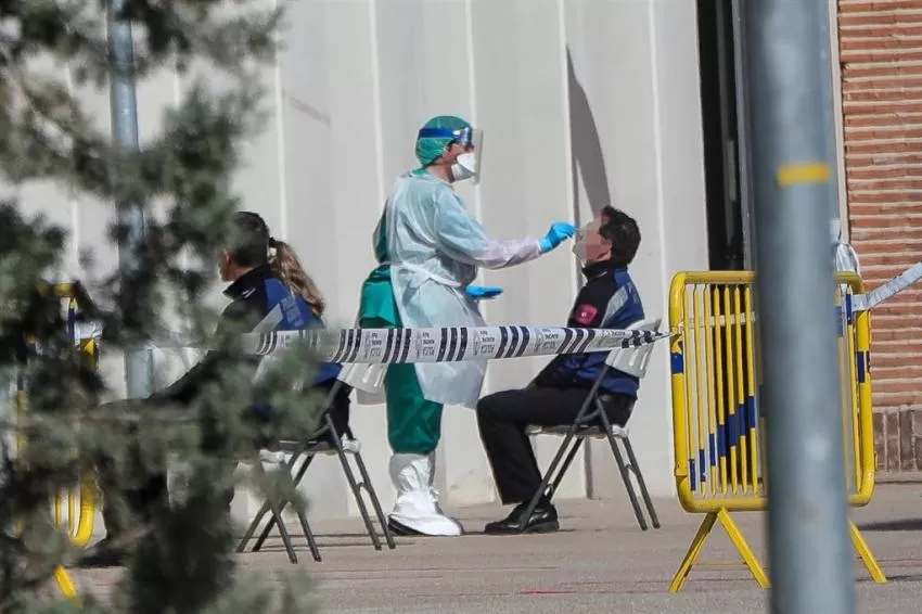 Madrid roza las 2.100 muertes por coronavirus, con 265 fallecidos más
