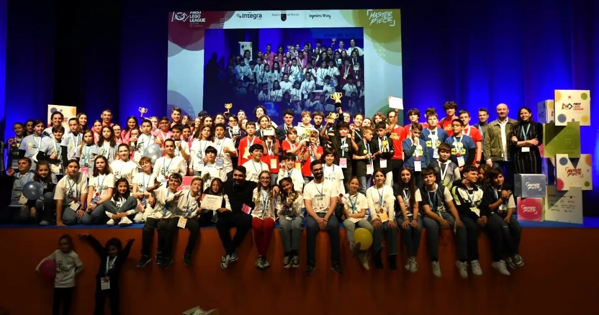 Más de 200 escolares se dan cita en la competición de robótica ‘First LEGO League’