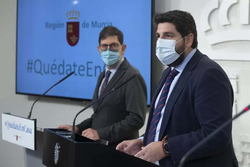 Murcia decreta el cierre de los servicios no esenciales a las ocho de la tarde