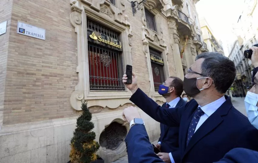 Murcia es la primera ciudad del mundo que ha incorporado a las placas de sus calles la tecnología NaviLens