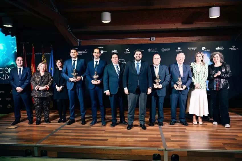 López Miras destaca la apuesta por la innovación de los profesionales y empresas premiados por Fundación Isaac Peral