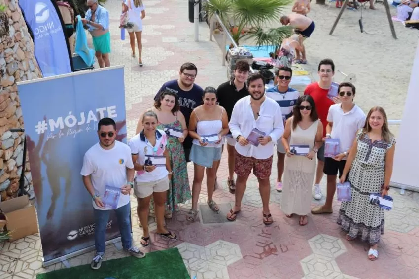 Nuevas Generaciones inicia la campaña de afiliación de verano 'Mójate por la Región de Murcia'
