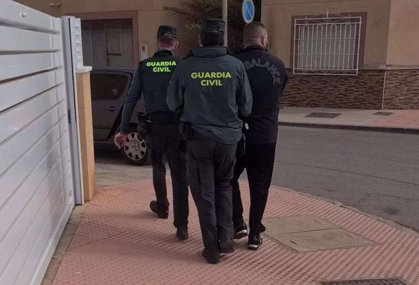 Operación contra el narcotráfico se salda con 15 toneladas de hachís y 40 detenidos en Almería, Málaga y Murcia