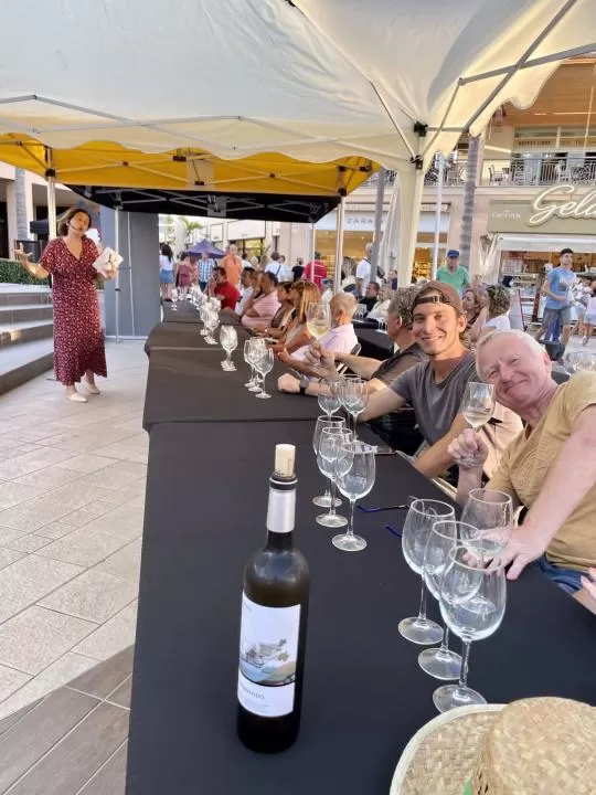 Turismo y las Rutas del Vino impulsan una acción extraordinaria de promoción del enoturismo en la Zenia Boulevard