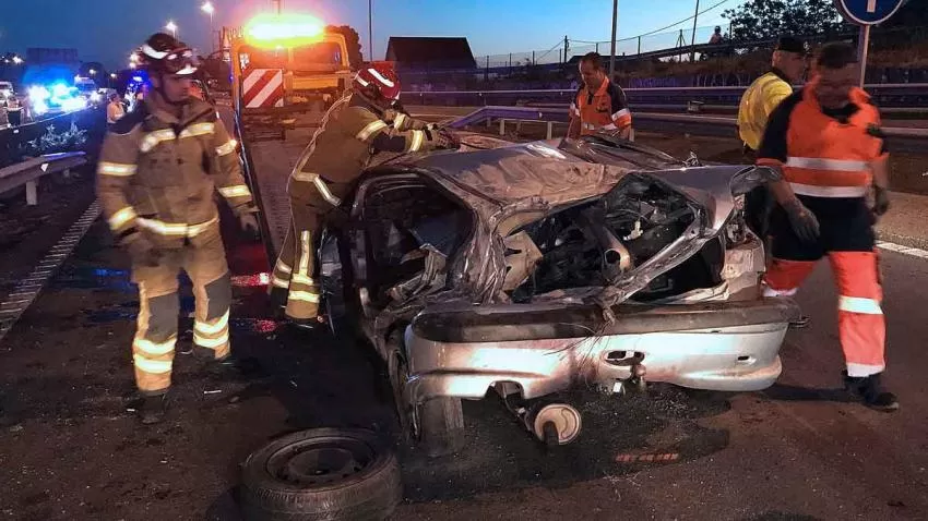 Ventiún muertos en accidentes de tráfico en la operación de Navidad