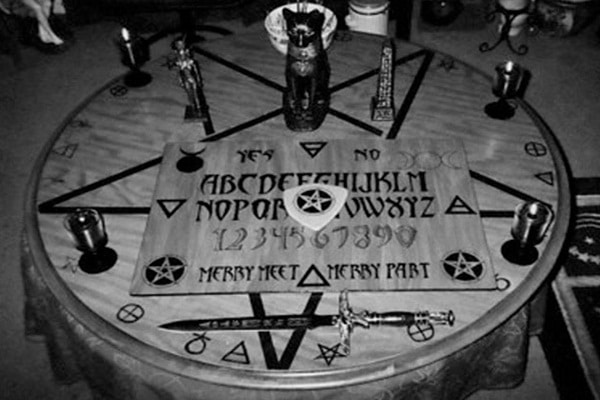 conoce-estos-terrorificos-testimonios-de-personas-que-jugaron-a-la-ouija