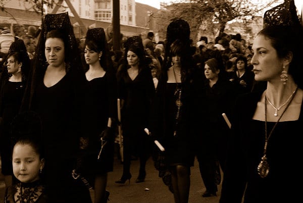 vestimos-de-negro-en-los-funerales