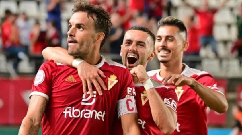 contundente-primer-triunfo-en-casa-del-real-murcia